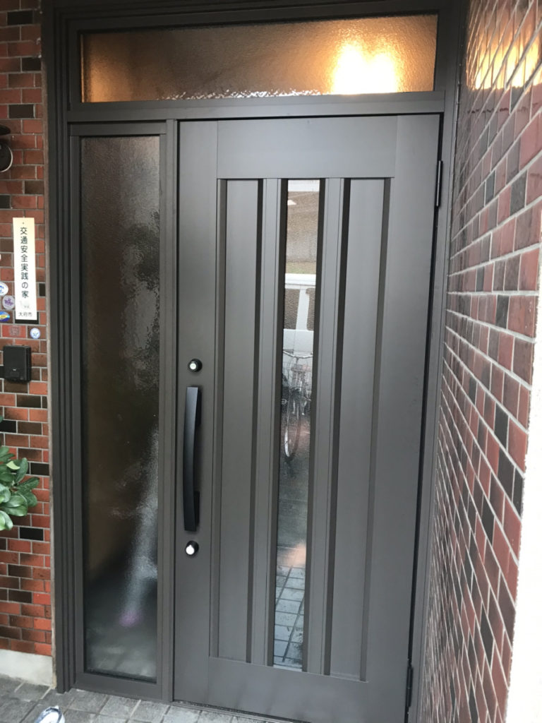 愛知県大府市 戸建住宅 ドア工事店 LIXILリシェント 玄関ドア取替工事【ドアファクトリー】