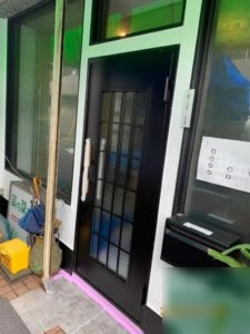 愛知県名古屋市北区 ドア工事店 店舗ドア取替工事 LIXILクリエラ【ドアファクトリー】