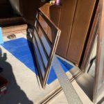 愛知県大府市 戸建住宅 玄関引戸ガラス デザイン硝子に交換工事【ドアファクトリー】