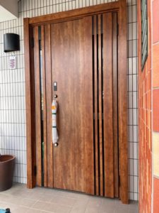 愛知県名古屋市守山区 戸建住宅 リシェント採風型 玄関ドア取替工事【ドアファクトリー】