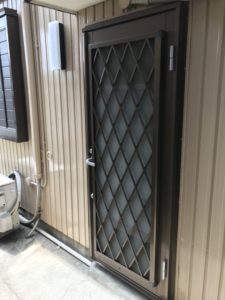 豊明市 玄関ドア勝手口ドア LIXILリシェント玄関ドア採風タッチキー仕様 電気錠取付工事 【ドアファクトリー】