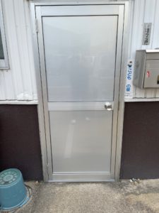 大府市 店舗 LIXILクリエラ 出入り口ドア取替工事【ドアファクトリー】
