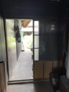 北名古屋市 戸建住宅 YKKAP 勝手口引戸取替工事【ドアファクトリー】