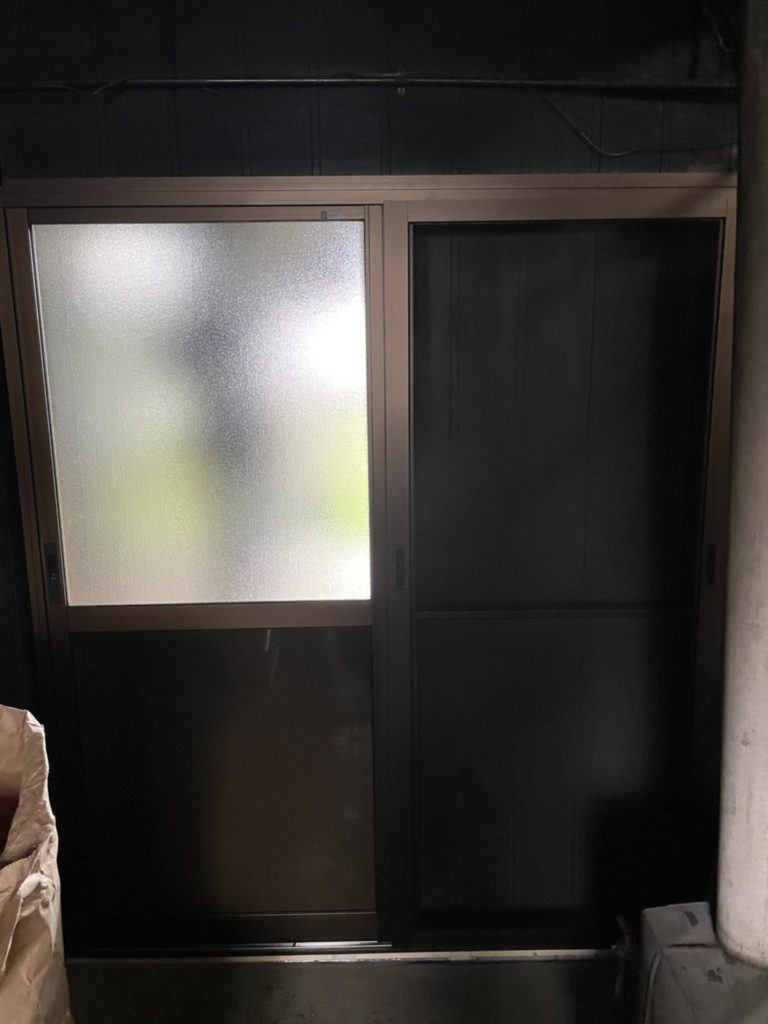 北名古屋市 戸建住宅 YKKAP 勝手口引戸取替工事【ドアファクトリー】