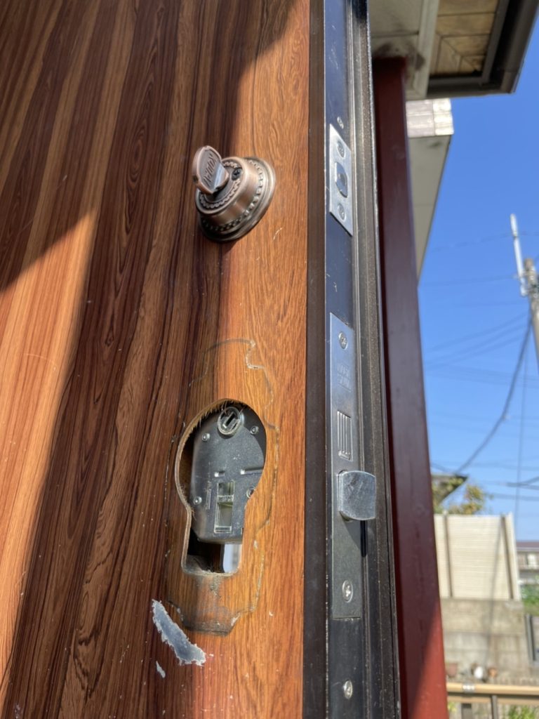 豊明市 戸建住宅 玄関ドア錠取替工事【ドアファクトリー】