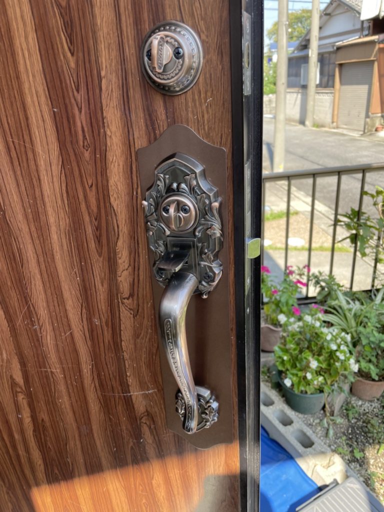 豊明市 戸建住宅 玄関ドア錠取替工事【ドアファクトリー】