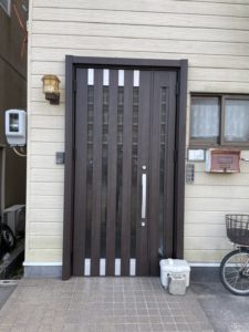 大府市 戸建住宅 玄関ドア LIXILリシェント 【ドアファクトリー】