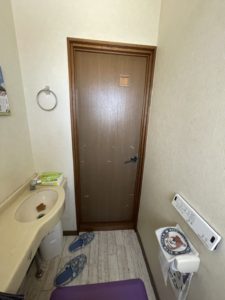 愛知県大府市 戸建住宅 室内建具 トイレドア取替工事【ドアファクトリー】