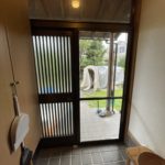 愛知県大府市 戸建住宅玄関引戸用上吊り方引き網戸取替工事【ドアファクトリー】