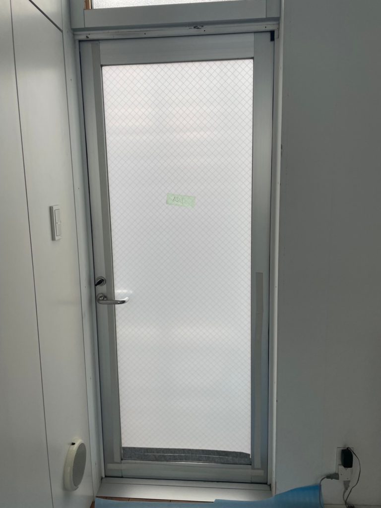 愛知県大府市 戸建住宅 LIXILリシェント 勝手口ドア取替工事【ドアファクトリー】