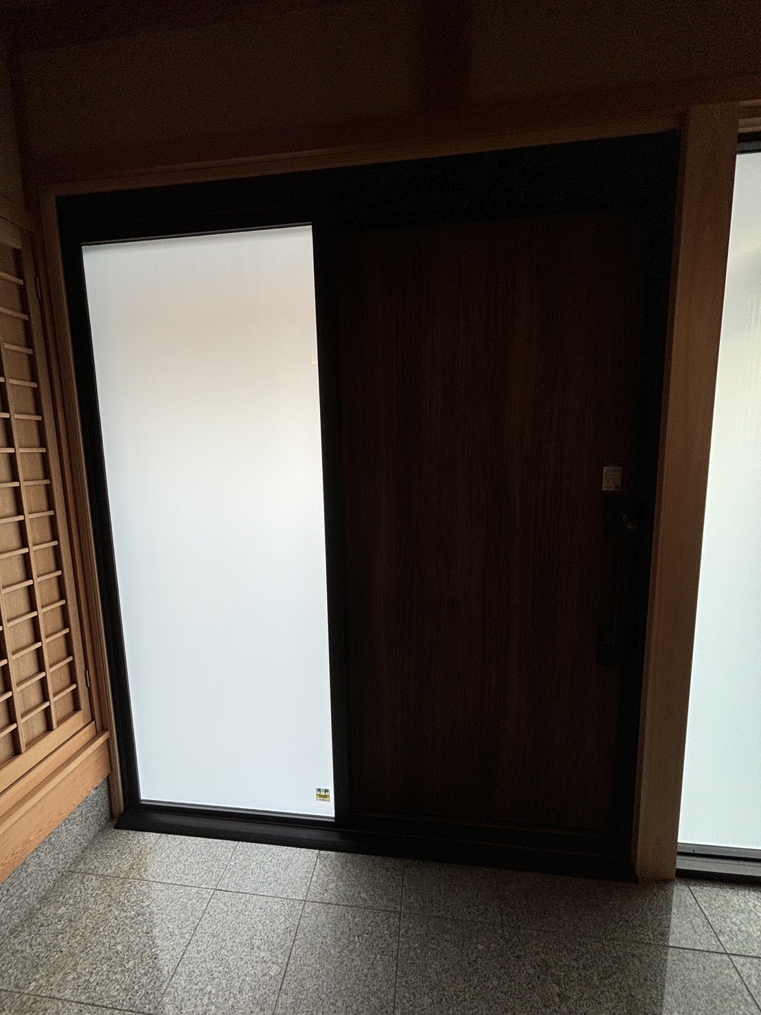 愛知県豊田市 戸建住宅 LIXILエルムーブ 玄関引戸取替工事【ドアファクトリー】