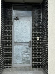 愛知県蒲郡市 LIXILリシェント 勝手口ドア交換工事【ドアファクトリー】