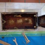 こんにちは！ 弊社は、愛知県大府市に本社を構える、工場・倉庫・店舗・オフィス等のドア専門工事店です！ドアファクトリーへのお問い合わせありがとうございます！！ さて本日は、施工事例をご紹介させていただきます。 ～施工の様子～