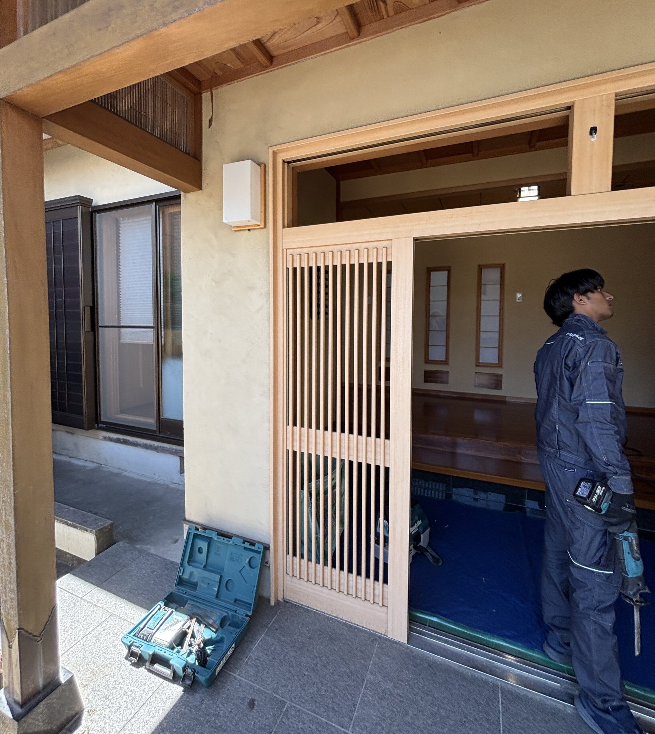 愛知県名古屋市 戸建住宅 リシェント玄関引戸 カバー工事【ドアファクトリー】